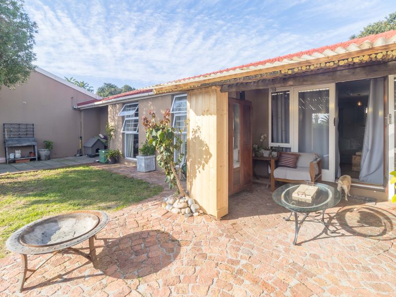 Freestanding 3 Bedroom Homes in Melkbosstrand Within Walking Distance to the Beach - Photo 2