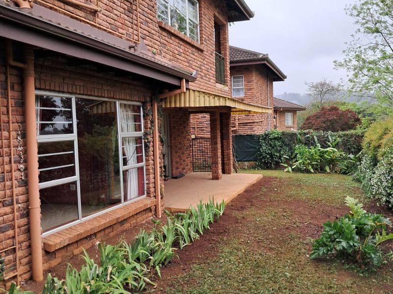 ALL OFFERS INVITED on this Clarendon home - Photo 2