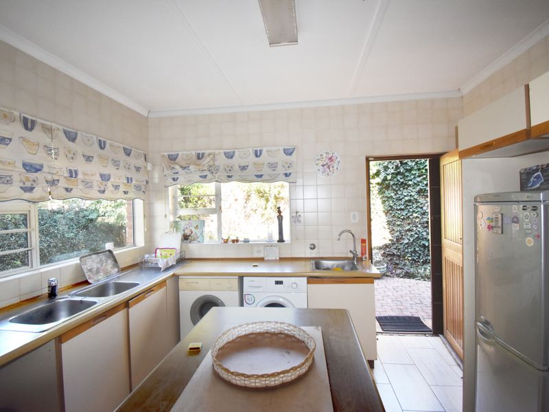 ALL OFFERS INVITED on this Clarendon home - Photo 7