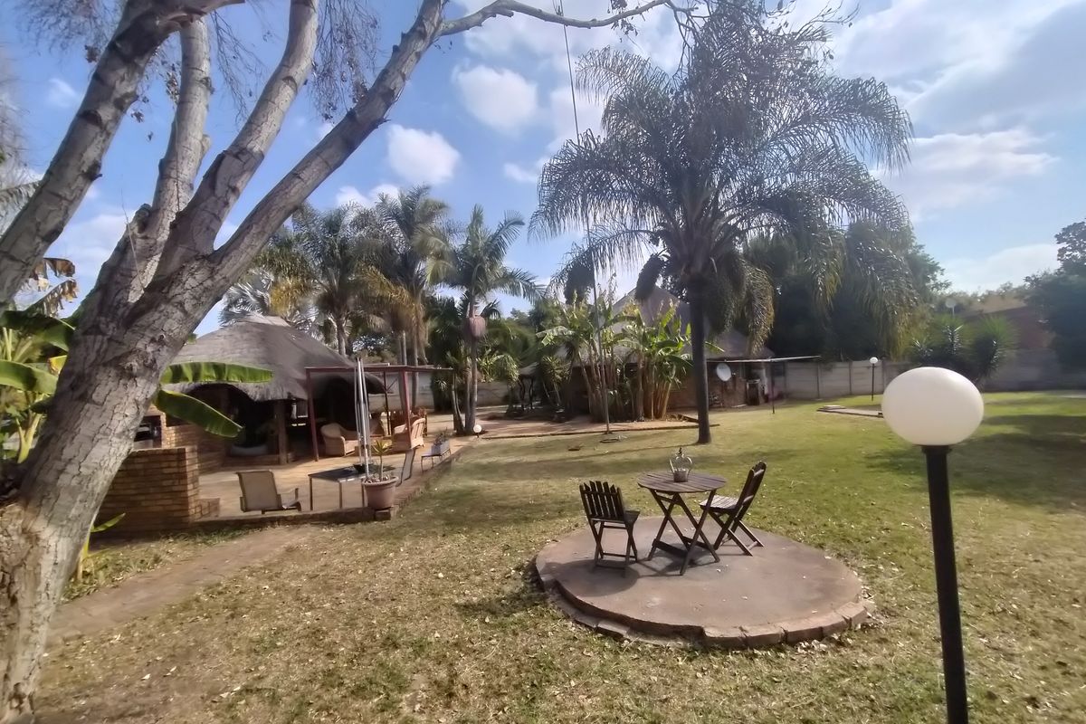 This substantial 10,000 square meter investment property in Heatherdale - Photo 3