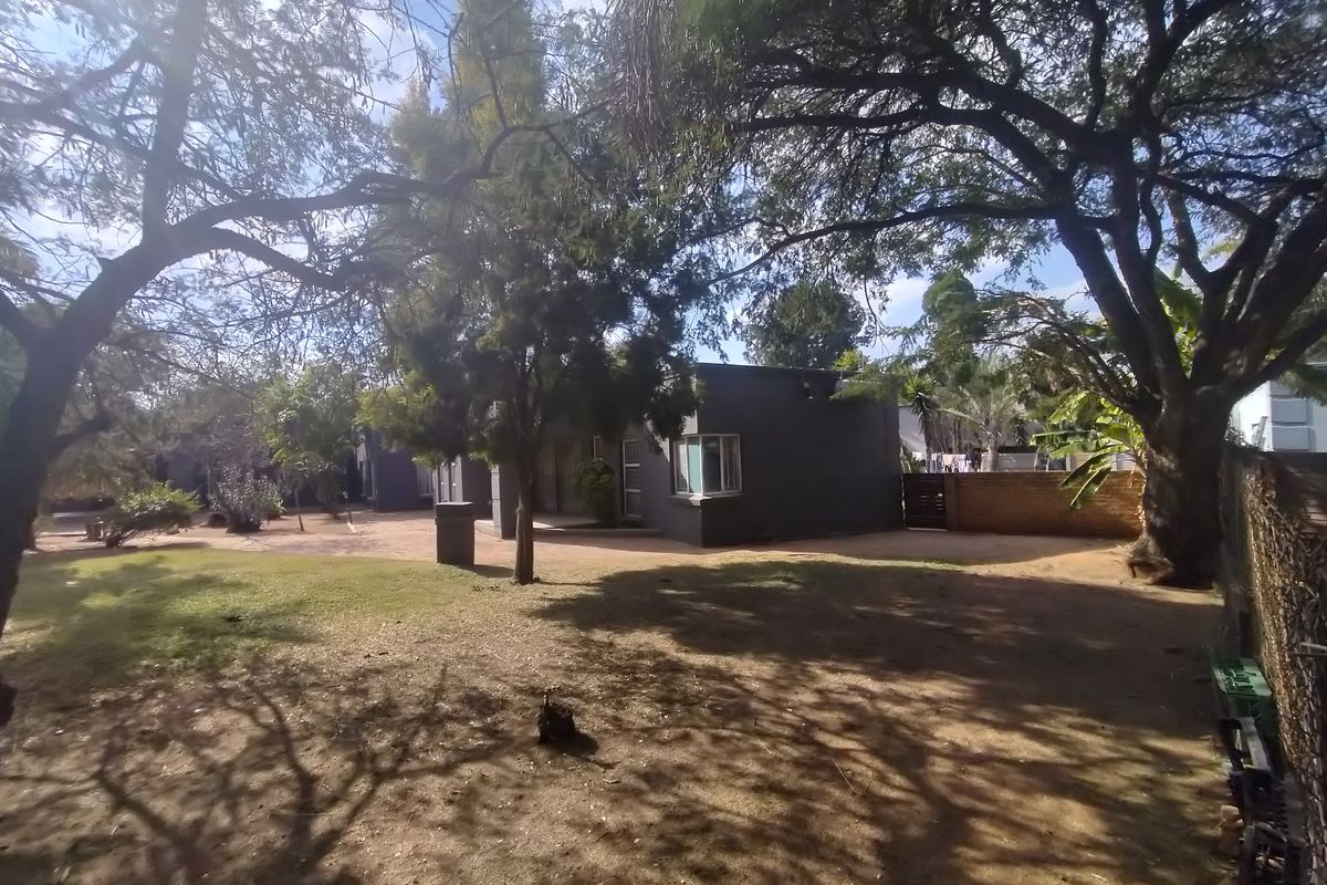 This substantial 10,000 square meter investment property in Heatherdale - Photo 4