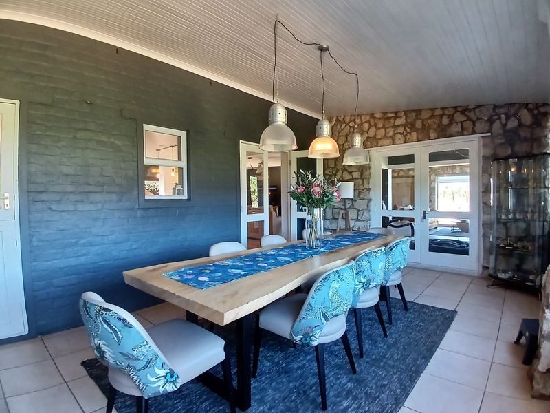 Idyllic Riverfront Residence Offering Privacy and Elegance - Photo 4
