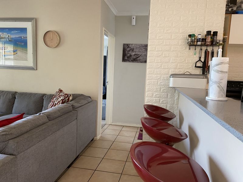 Cute and Cozy in Central Ballito - Photo 10