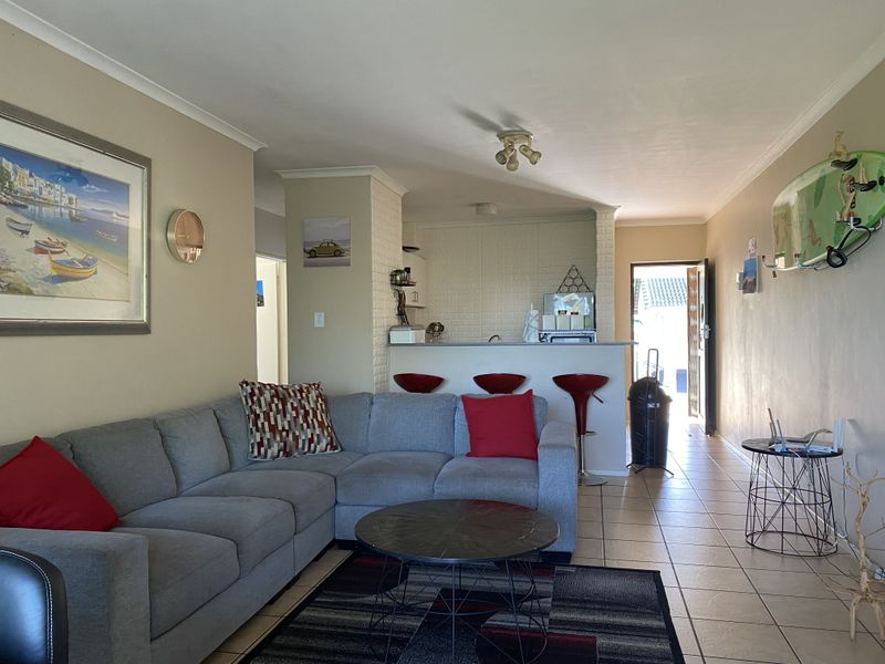 Cute and Cozy in Central Ballito - Photo 8