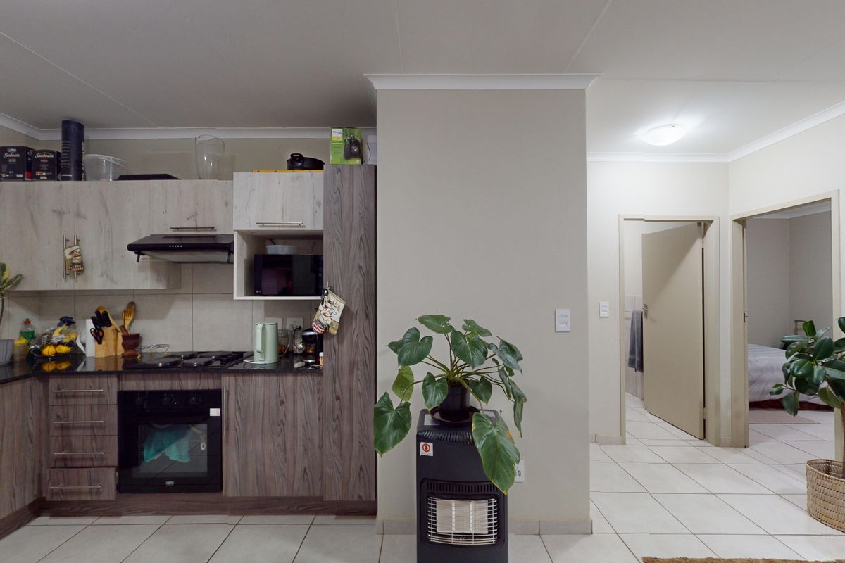 Stunning 2-bedroom Sectional Title For Sale in Brentwood Park, Benoni - perfect for modern living! - Photo 2