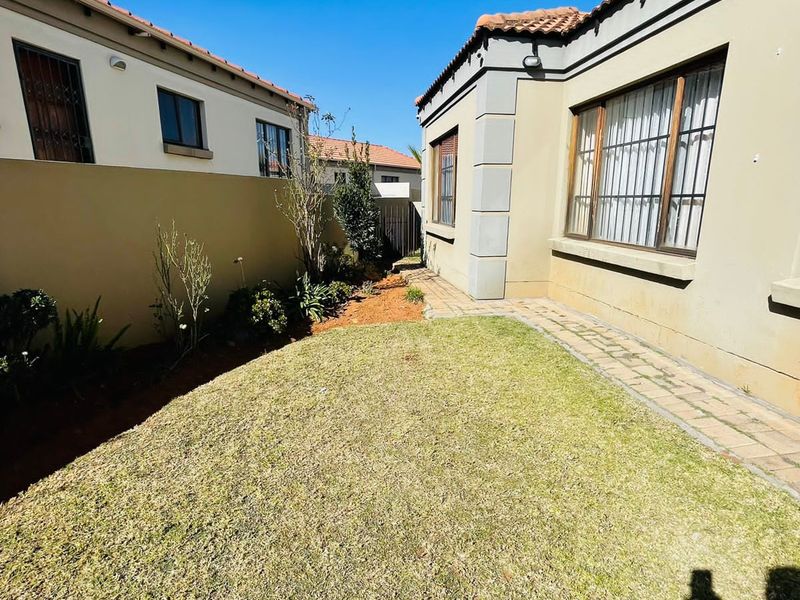 4  Bedroom house for Sale - Photo 2