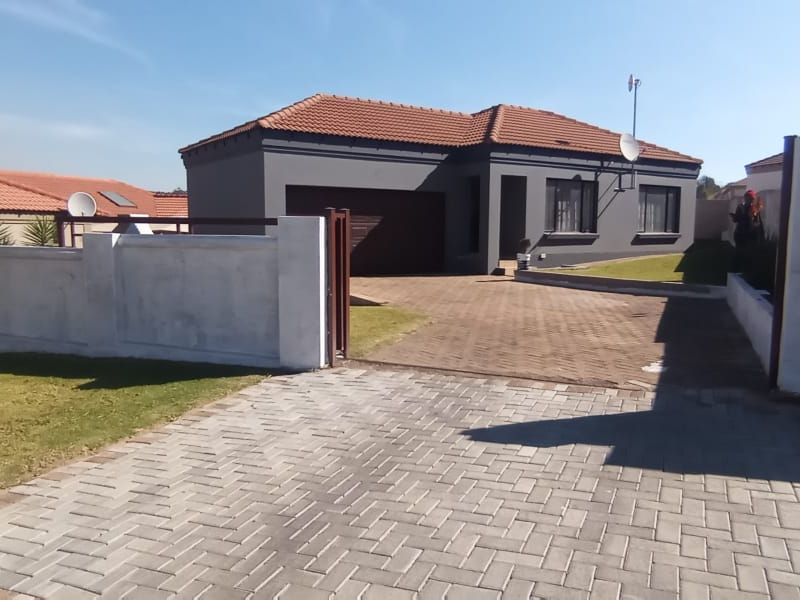 2 BEDROOM HOUSE FOR SALE - Photo 4