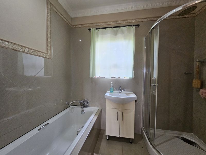 Freehold For Sale In Kimberley - Photo 9