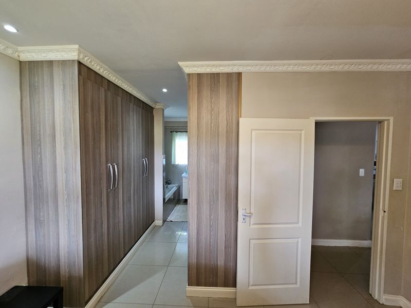 Freehold For Sale In Kimberley - Photo 8