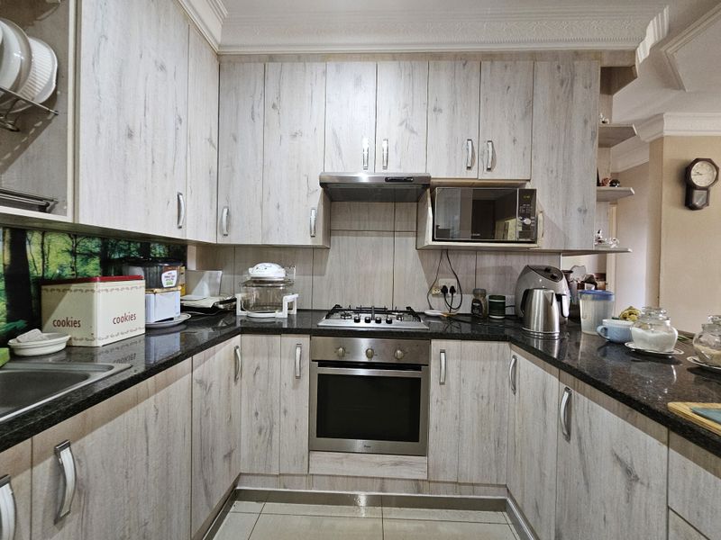 Freehold For Sale In Kimberley - Photo 7