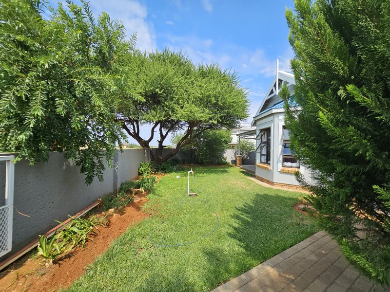 Freehold For Sale In Kimberley - Photo 3