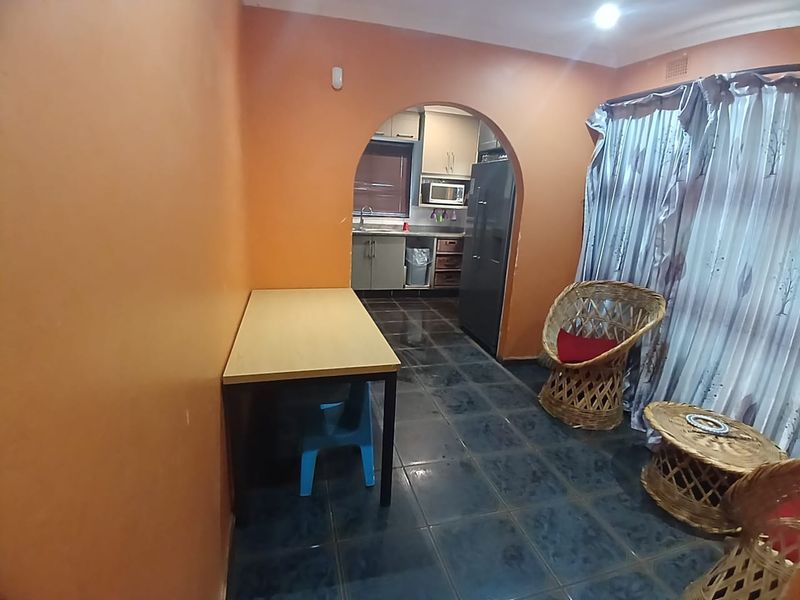 3 Bedroom House For Sale - Photo 6