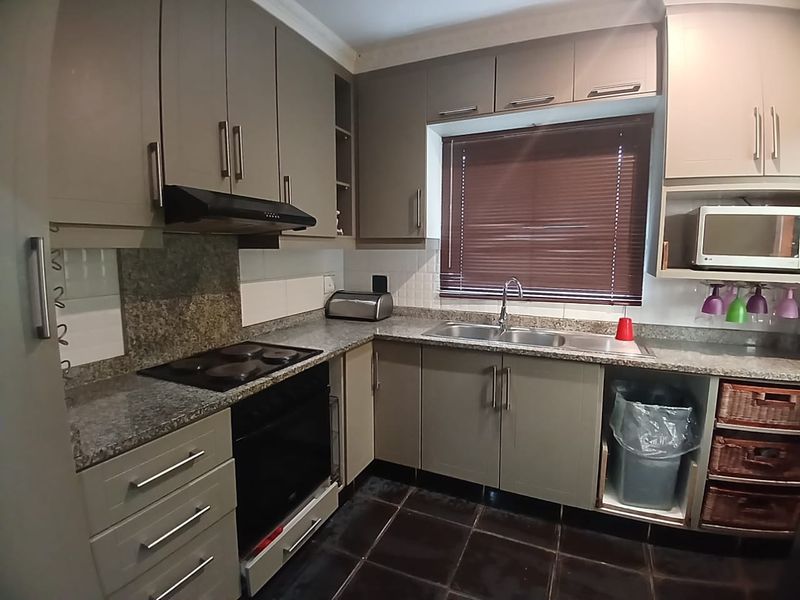 3 Bedroom House For Sale - Photo 5