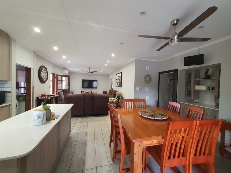 Spacious, Modern, Secure Three Bed Family Home - Photo 5