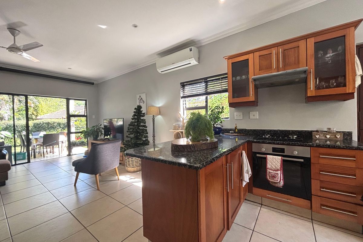 Two Bedroom Pet Friendly Garden Simplex - Photo 4