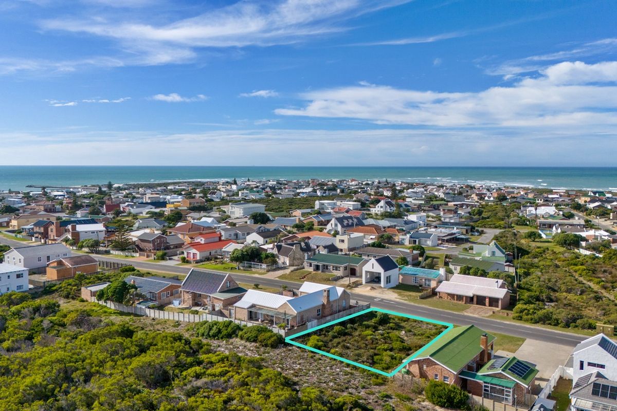 Coastal Comfort Awaits! - Photo 2