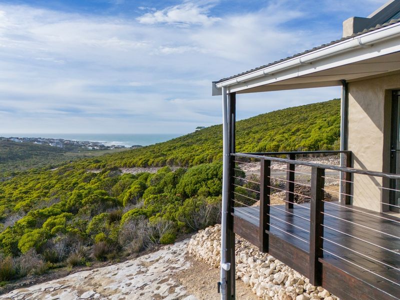 Nature Reserve Lifestyle with stunning views! - Photo 8