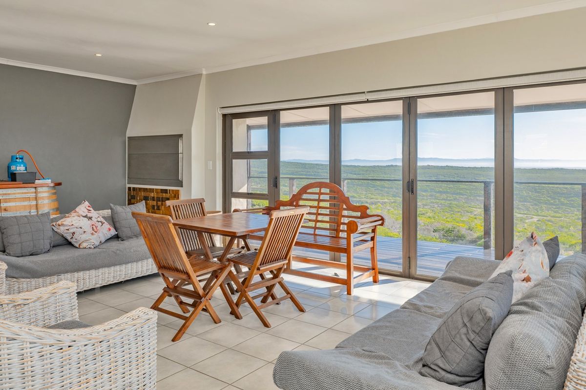 Nature Reserve Lifestyle with stunning views! - Photo 4