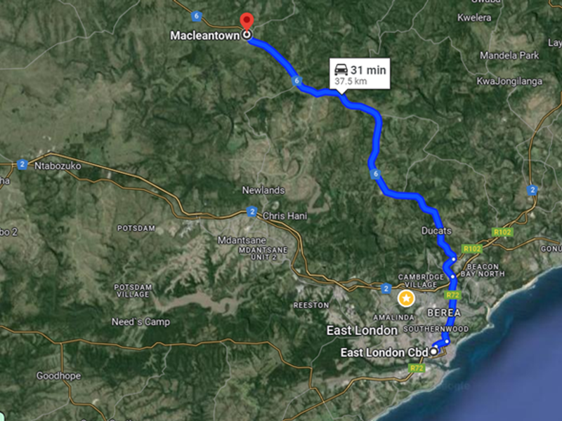 4 Bedroom Small Holding, Chicken farm in Macleantown, - Photo 3