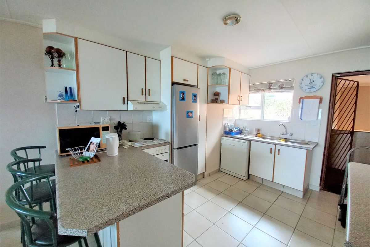 Apartment For Sale In Margate - Photo 4
