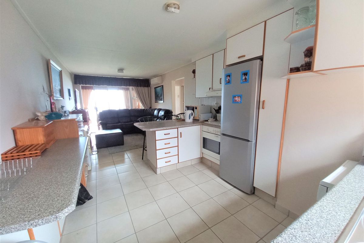 Apartment For Sale In Margate - Photo 5