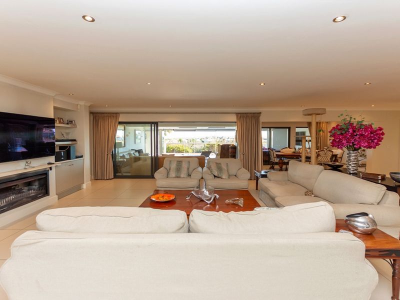 Sophisticated Living with Lagoon, Fairway and Greenbelt Views in Langebaan Country Estate - Photo 9