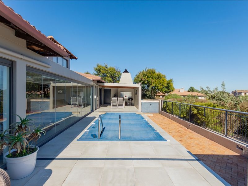 Sophisticated Living with Lagoon, Fairway and Greenbelt Views in Langebaan Country Estate - Photo 6