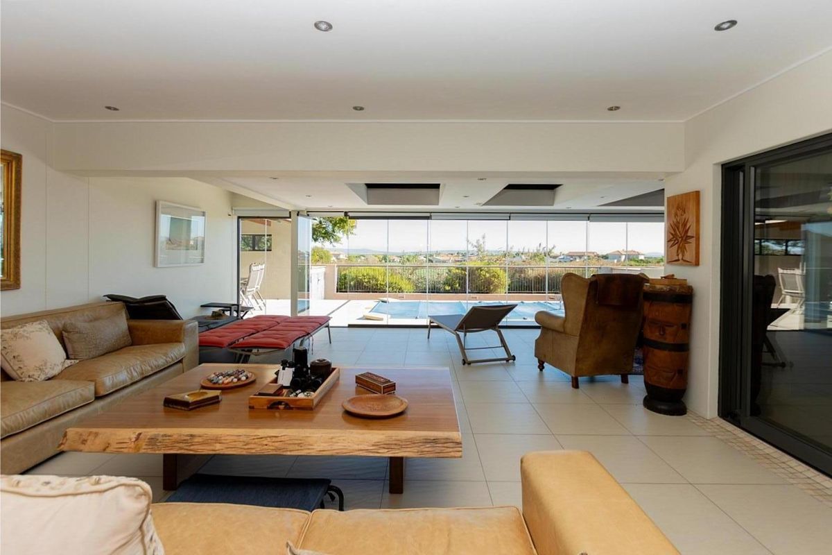 Sophisticated Living with Lagoon, Fairway and Greenbelt Views in Langebaan Country Estate - Photo 2