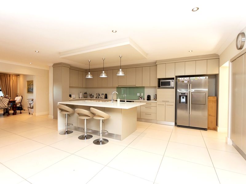 Sophisticated Living with Lagoon, Fairway and Greenbelt Views in Langebaan Country Estate - Photo 6
