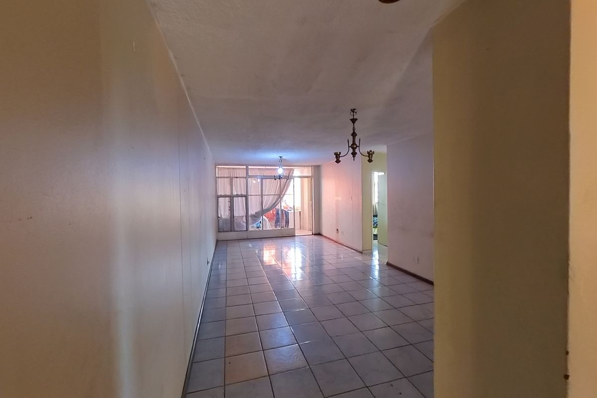 Real Spacious Duplex Living, Private Complex - Sunnyside - Photo 2