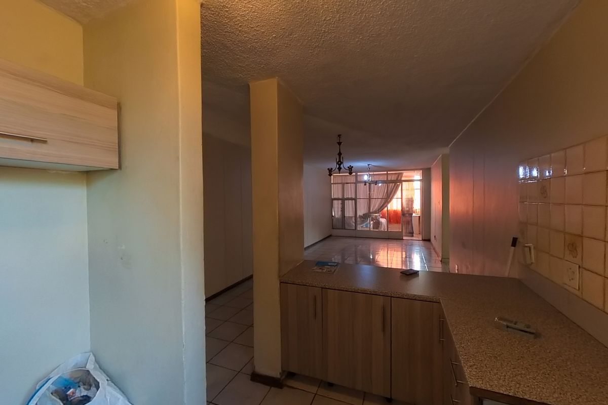 Real Spacious Duplex Living, Private Complex - Sunnyside - Photo 5