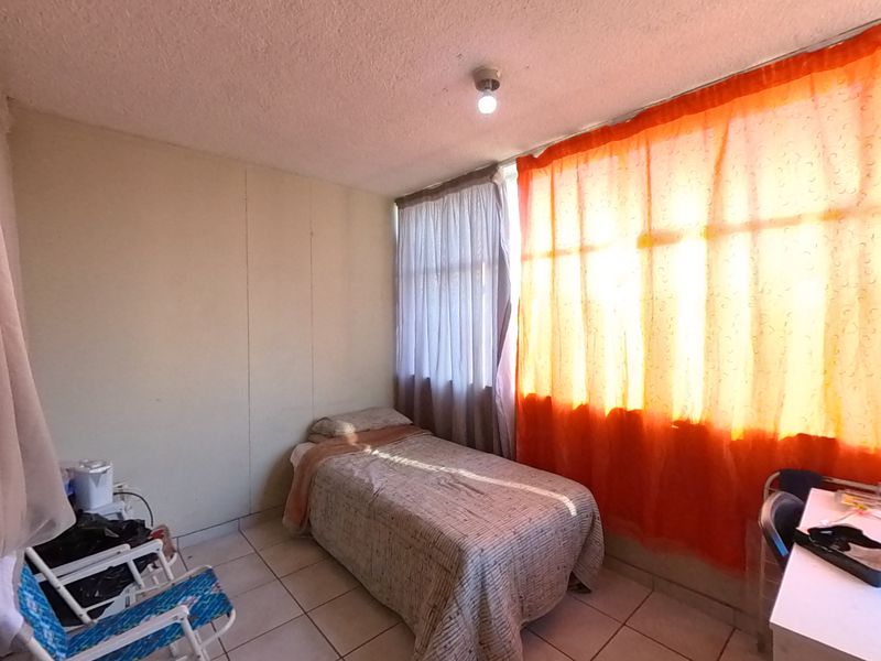 Real Spacious Duplex Living, Private Complex - Sunnyside - Photo 6