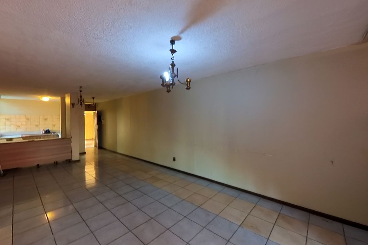 Real Spacious Duplex Living, Private Complex - Sunnyside - Photo 3