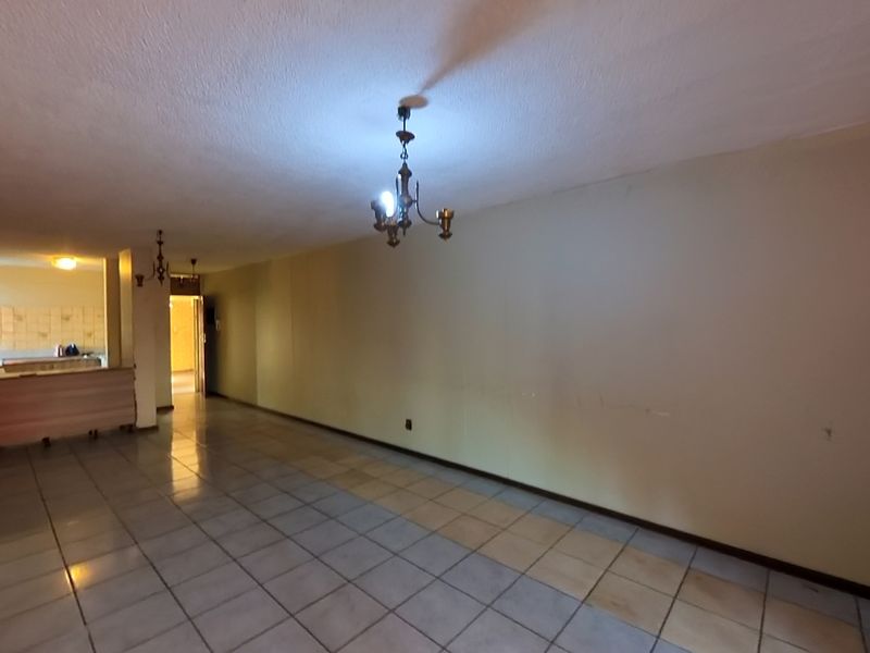 Real Spacious Duplex Living, Private Complex - Sunnyside - Photo 3