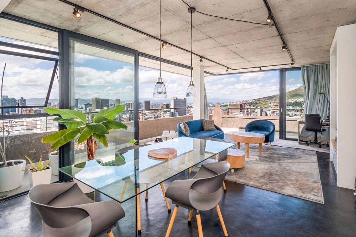 PENTHOUSE IN "RAW DESIGN“ – WITH PANORAMIC VIEW FROM THE HARBOUR OVER THE CITY TO TABLE MOUNTAIN - Photo 4