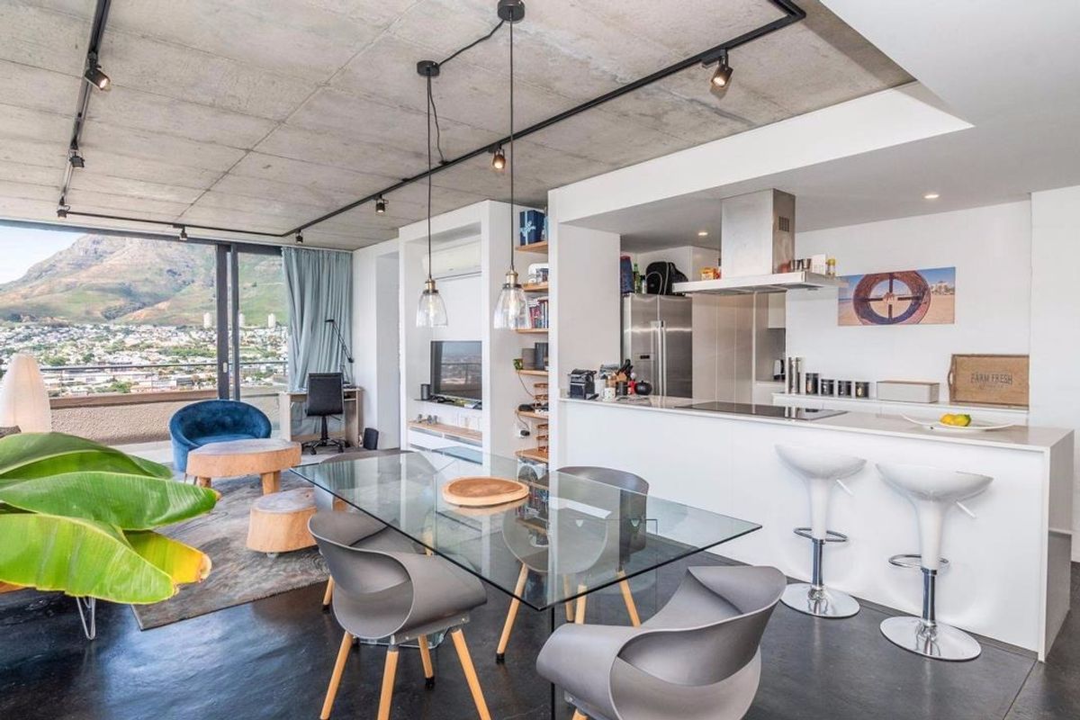 PENTHOUSE IN "RAW DESIGN“ – WITH PANORAMIC VIEW FROM THE HARBOUR OVER THE CITY TO TABLE MOUNTAIN - Photo 5