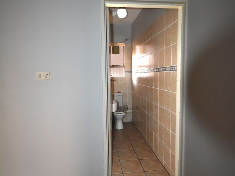 Large ground floor flat in popular Beacon Hill - Photo 5