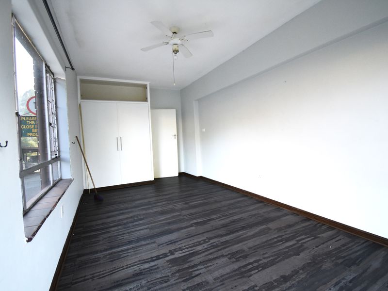 Large ground floor flat in popular Beacon Hill - Photo 10