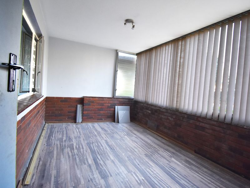 Large ground floor flat in popular Beacon Hill - Photo 8