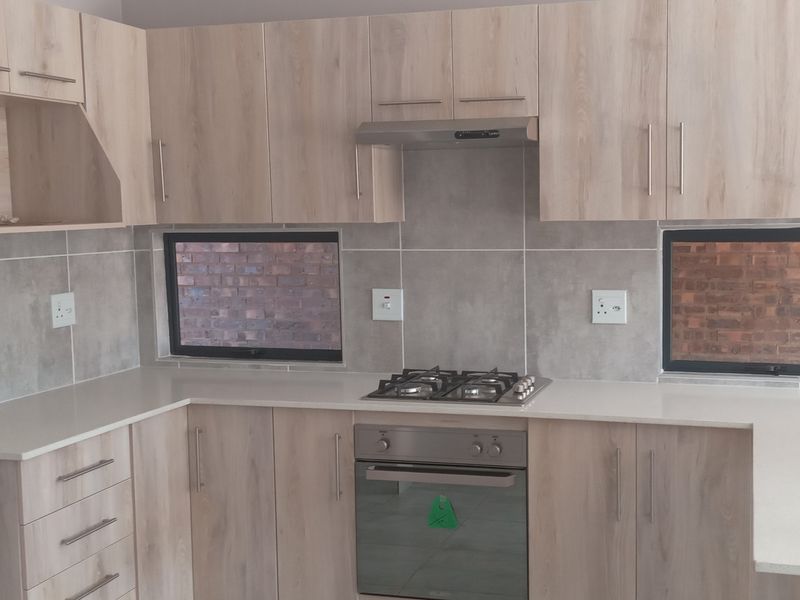 Easy, Carefree way of leaving - Photo 5