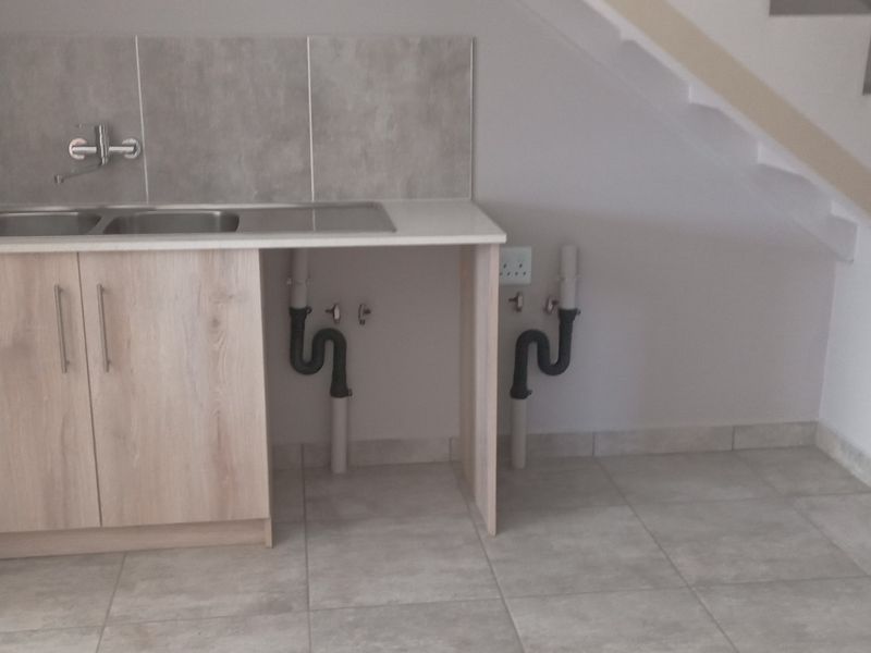 Easy, Carefree way of leaving - Photo 6