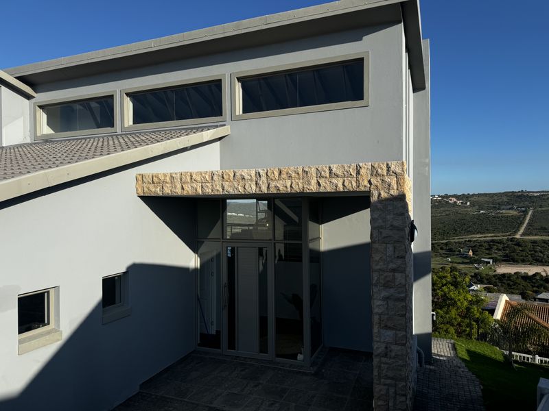 House For Sale In Mossel Bay - Photo 4