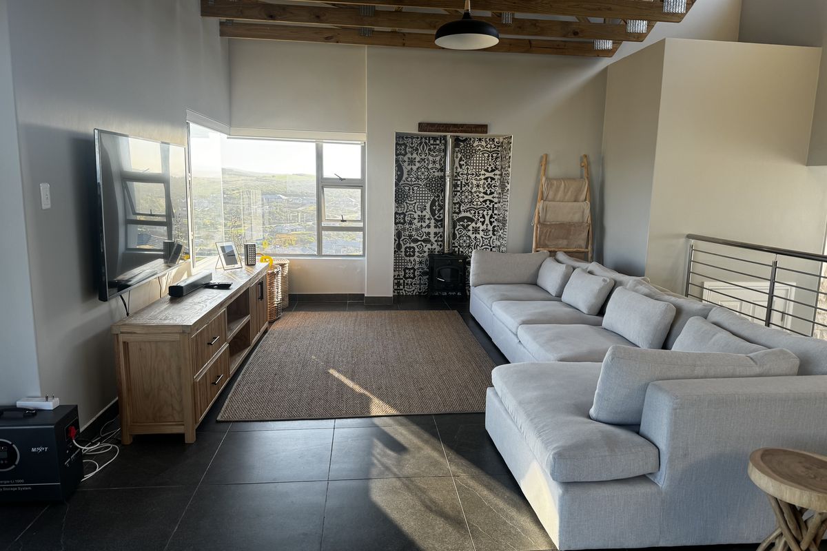 House For Sale In Mossel Bay - Photo 2