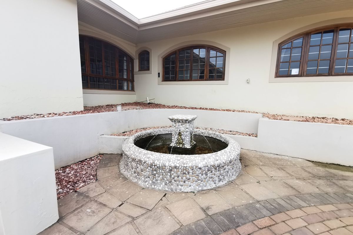 Masterpiece with majestic views - Photo 3