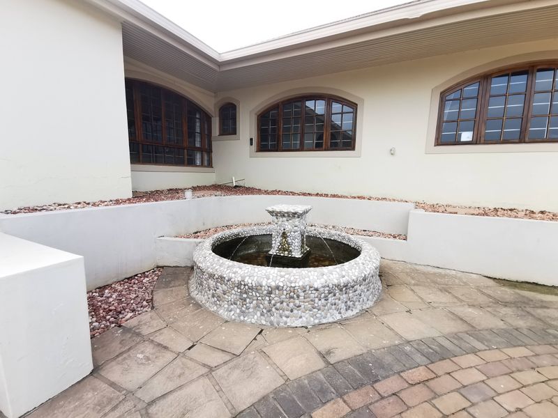 Masterpiece with majestic views - Photo 3
