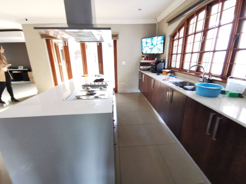 Masterpiece with majestic views - Photo 4