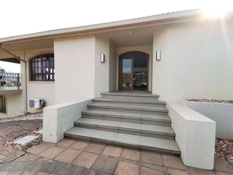 Masterpiece with majestic views - Photo 2