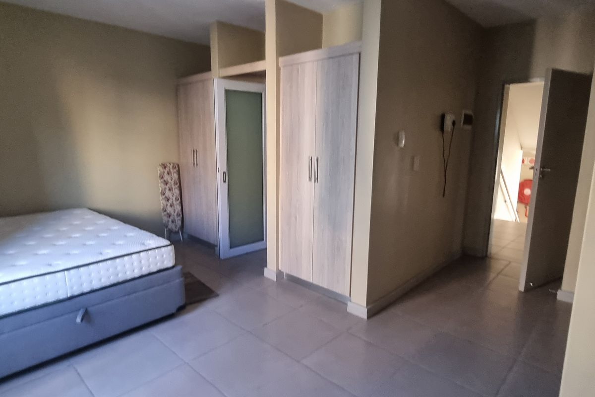 Grab This Below‐Value Studio Unit Before It’s Gone - Photo 2