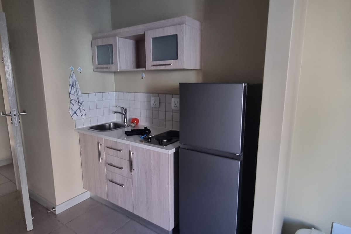 Grab This Below‐Value Studio Unit Before It’s Gone - Photo 4