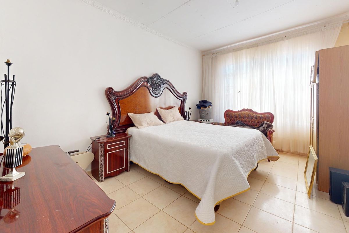 Spacious 3 Bedroom Family Home in Promosa - Photo 5